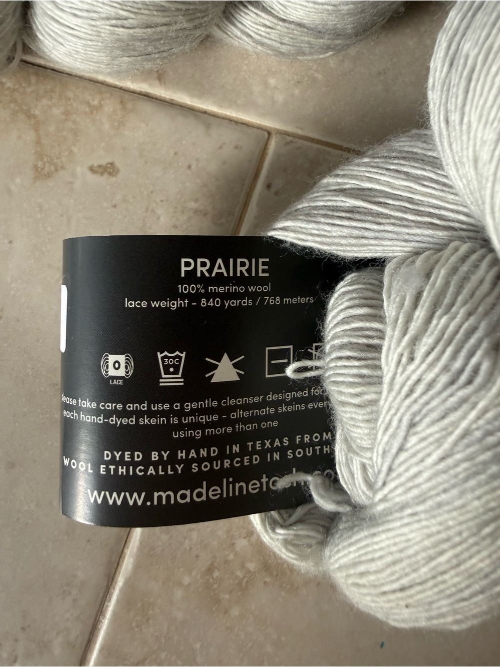 Madeline Tosh Silver Fox Hand-Dyed 100% Merino Wool Yarn - 2 Light Gray Hanks - Picture 3 of 6